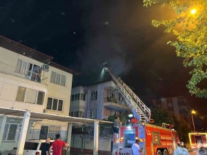 BURDUR’DA 3 KATLI BİNADA YANGIN KORKUTTU