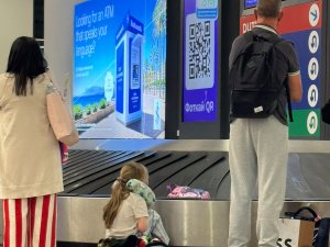 ANTALYA HAVALİMANI'NDA GECE YARISI BAGAJ ÇİLESİ