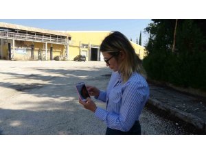 SOKAKTAN GELEN SESİ İKİ GÜN BOYUNCA TAKİP ETTİ, DUYARLILIĞI YAVRU KEDİYİ ÖLÜMDEN KURTARDI