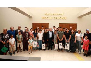 YÜREĞİR’DE BAŞARILI ÖĞRENCİLERE TABLET ÖDÜLÜ