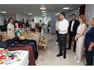 AKDENİZ’DE ’EMEKTEN SAHNEYE’ YILSONU SERGİSİ