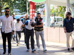 CİNAYET ÖNCESİ TANINMAMAK İÇİN PERUK TAKMIŞ