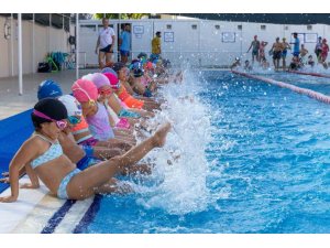 MERSİN’DE YÜZME KURSLARINDAN BİN 330 KİŞİ FAYDALANDI