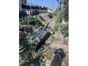 SAMANDAĞ’DA TRAFİK KAZASI: 2 YARALI