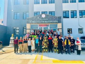 HATAY İL MİLLİ EĞİTİM MÜDÜRLÜĞÜ’NDE YANGIN EĞİTİMİ VE TATBİKAT DÜZENLENDİ