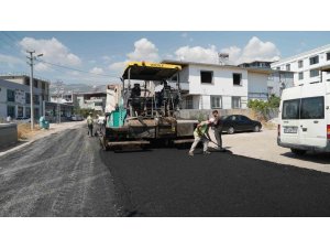KAHRAMANMARAŞ’TA 26 NOKTADA ASFALT MESAİSİ