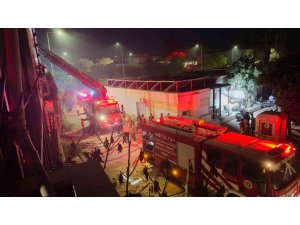 MANAVGAT’TA OTELİN PERSONEL LOJMANINDA ÇIKAN YANGIN BÜYÜMEDEN SÖNDÜRÜLDÜ