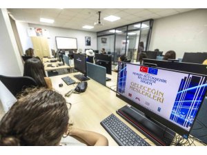 MERSİN’DE GENÇLERE ÜCRETSİZ YAZILIM EĞİTİMİ