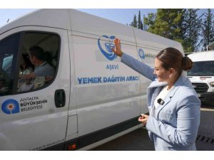 BAŞKAN VEKİLİ BÜŞRA ÖZDEMİR: "AŞEVİMİZDEKİ EMEK BİNLERCE SOFRAYA ULAŞIYOR"