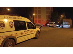 ADANA’DA BIÇAKLI KAVGA: 1 YARALI