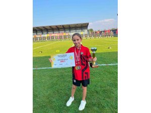 MANAVGATLI SPORCULAR TÜRKİYE OKÇULUK ŞAMPİYONASI’NDA 1 ALTIN, 1 GÜMÜŞ MADALYA KAZANDI