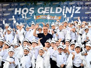 UYSAL: "HAYATA ÇOCUKLARIMIZIN GÖZLERİNDEKİ IŞIKLA BAKIYORUZ"
