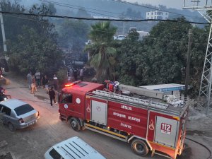 BÜYÜKŞEHİR EKİPLERİNDEN ORMAN YANGININA MÜDAHALE