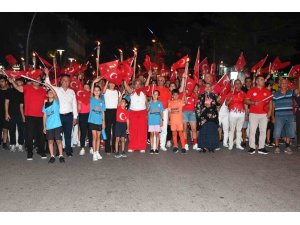 KEMER’DE 30 AĞUSTOS FENER ALAYI COŞKUSU