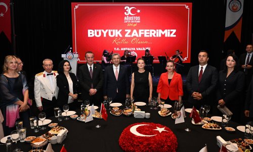 VALİ ŞAHİN: "30 AĞUSTOS, GELECEĞİMİZİN DÖNÜM NOKTASIDIR"
