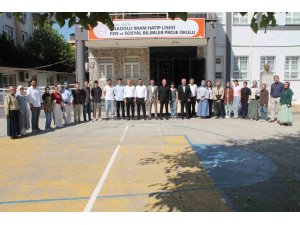 ERZİN’DE KAYMAKAM AKPINAR, YKS’DE BAŞARI GÖSTEREN ÖĞRENCİLERLE BİR ARAYA GELDİ