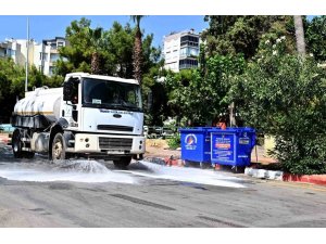 MURATPAŞA’DA ÇÖP KONTEYNERLERİNDE HİJYEN MESAİSİ