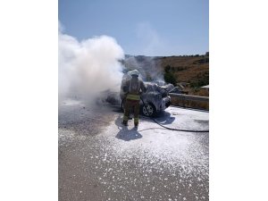 BELEN’DE OTOMOBİL ALEVLERE TESLİM OLDU