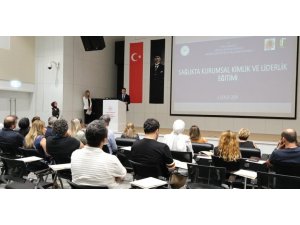 MERSİN’DE SAĞLIK YÖNETİCİLERİNE ’GÜÇLÜ LİDERLİK’ EĞİTİMİ