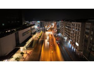 100. YIL CADDESİ’NDE BAŞTAN SONA YENİLEME ÇALIŞMALARI SÜRÜYOR