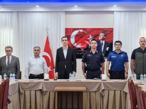 BOZYAZI’DA OKUL GÜVENLİK TEDBİRLERİ DEĞERLENDİRİLDİ