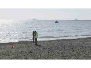 VATANDAŞLARIN AKDENİZ’DE CESET GÖRDÜK İHBARI EKİPLERİ HAREKETE GEÇİRDİ