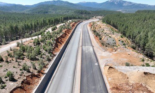 BAKAN URALOĞLU: "KONYA - ANTALYA ARASINDA SEYAHAT SÜRESİ İLE 20 DAKİKA KISALACAK"