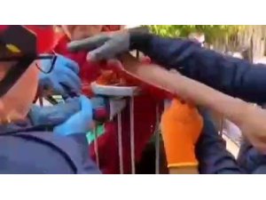 KOLUNA KORKULUK DEMİRİ SAPLANAN ÇOCUK HASTANEYE KALDIRILDI