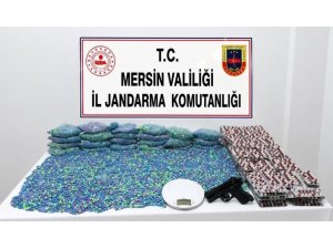 EKİPLER BASKIN YAPTI, 70 BİN ADET UYUŞTURUCU HAP ELE GEÇİRİLDİ