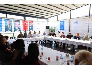 BAŞKAN İBRAHİM NACİ YAPAR, YKS’DE DERECEYE GİREN ÖĞRENCİLERLE BİR ARAYA GELDİ