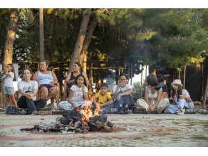 MERSİN’DE ANNE VE ÇOCUKLAR DOĞAYLA İÇ İÇE KAMP YAPTI