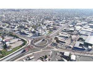MERSİN’DE HAL KATLI KAVŞAĞI TRAFİĞİ RAHATLATTI, ESNAF MEMNUN KALDI