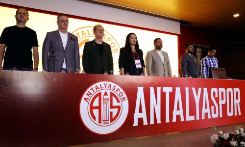 ANTALYASPOR A.Ş.’DE YENİ YÖNETİM KURULU GÖREVE GELDİ