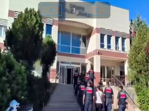 SAHTE İLANLA DOLANDIRICILIK YAPAN ŞÜPHELİLER YAKALANDI