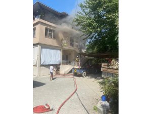 ERZİN’DE 2 KATLI EVDE ÇIKAN YANGIN BÜYÜMEDEN SÖNDÜRÜLDÜ