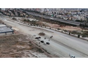 YAPIMI BİR TÜRLÜ TAMAMLANMAYAN BULVAR MAHALLELİYİ İSYAN ETTİRDİ