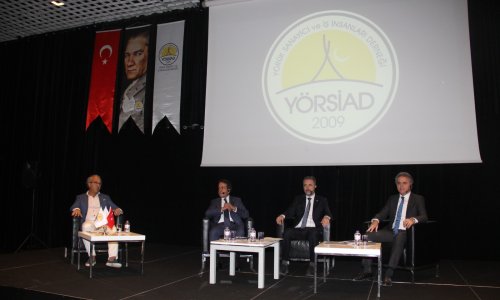 YÖRSİAD'DA ANTALYA EKONOMİSİ KONUŞULDU
