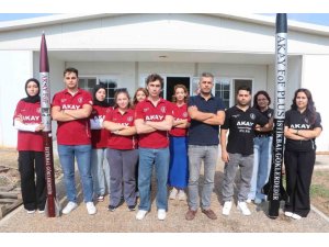 ADANALI GENÇLERİN ROKETLERİ TEKNOFEST’TE İKİ KATEGORİDE DERECE YAPTI