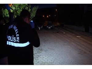 BURDUR’DA İKİ GRUP ARASINDA KÜREKLİ KAVGA: 2 OTOMOBİL ZARAR GÖRDÜ