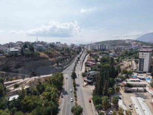 KIRIKHAN’DA 5 ANA ARTERDE ULAŞIM ALTYAPISI YENİLENDİ