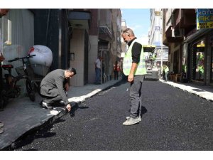 AKDENİZ’DE YOL ÇALIŞMALARI HIZ KESMEDEN SÜRÜYOR
