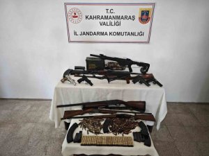 KAHRAMANMARAŞ MERKEZLİ SİLAH TİCARETİ OPERASYONUNDA 3 ŞÜPHELİ TUTUKLANDI