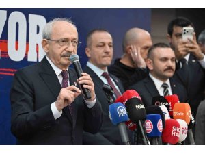 KILIÇDAROĞLU GÖZALTINA ALINAN BAŞKANLARA DESTEK İÇİN MERSİN’E ZİYARETTE BULUNDU