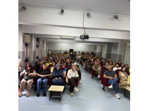 ADANA’DA VELİLERE AİLE VE MEDYA EĞİTİMİ VERİLDİ