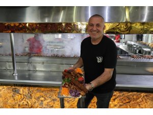 KABURGACI YAŞAR USTA, ULUSLARARASI ADANA LEZZET FESTİVALİ’NİN SPONSORLARINDAN OLDU