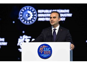 BAKAN KACIR’DAN ANTALYA’DA UZAY DİPLOMASİSİ