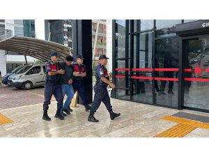 ALANYA’DA KUŞLARA VAHŞET UYGULAYAN ŞÜPHELİ TUTUKLANDI