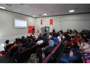 HATAY’DA KORUYUCU AİLELERE ÇOCUKLARLA İLETİŞİM EĞİTİMİ VERİLDİ