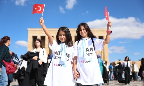 LÖSEV ANITKABİR'E AKTI