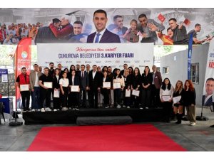 ÇUKUROVA’DA 3. KARİYER FUARI’NDA İŞ ARAYANLARLA İŞVERENLER BULUŞTU
